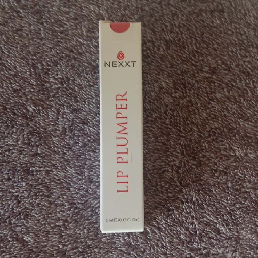 NEXXT Lip Plumper New In Box